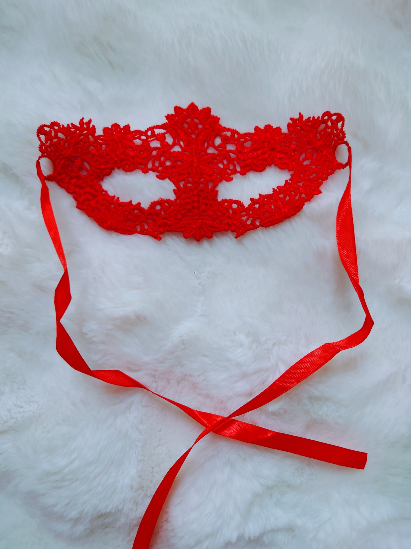 Seamless Erotic Red Role Play Lace Eye Mask.